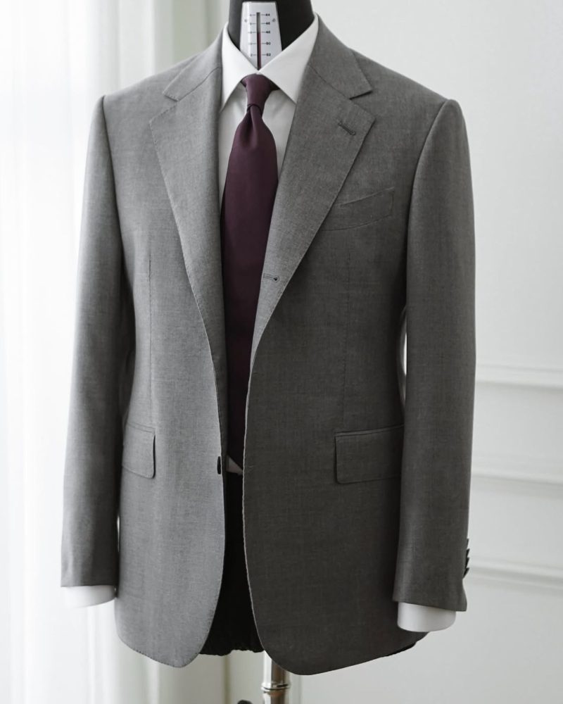Tailored Light Grey Merino Wool Business Suit 2